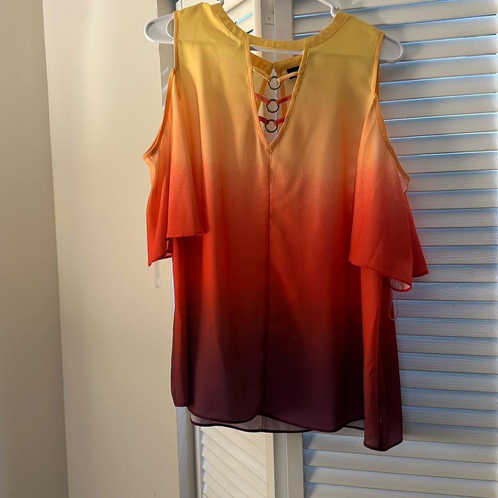 Open shoulder top